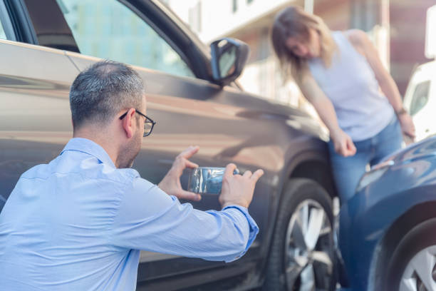 Professional Full Coverage Car Insurance technician working in Paris, AR